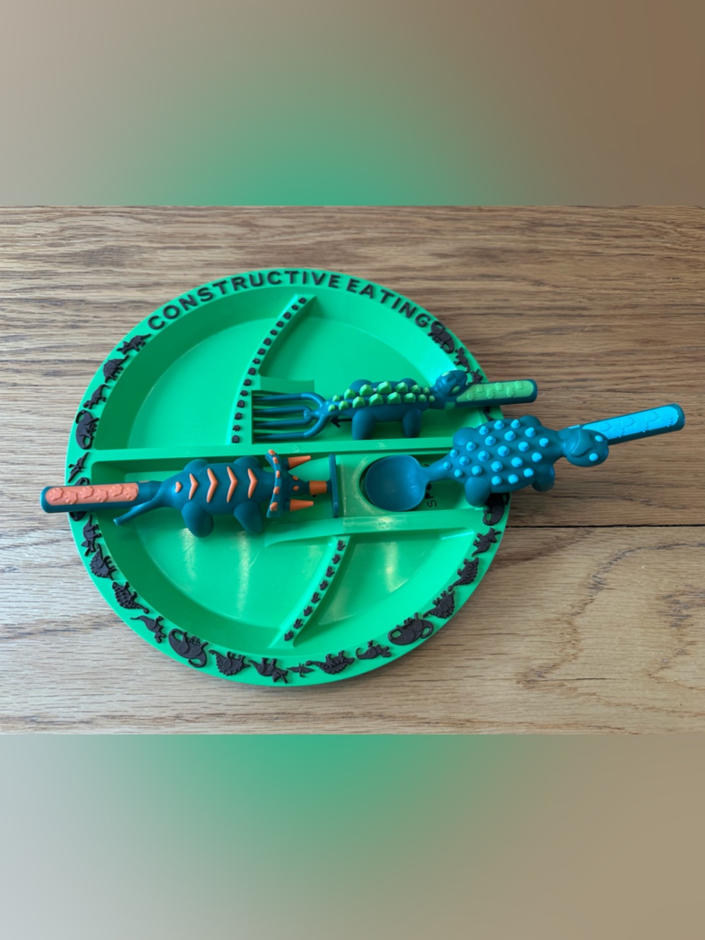 Constructive Eating Dinosaur plate and utensil set